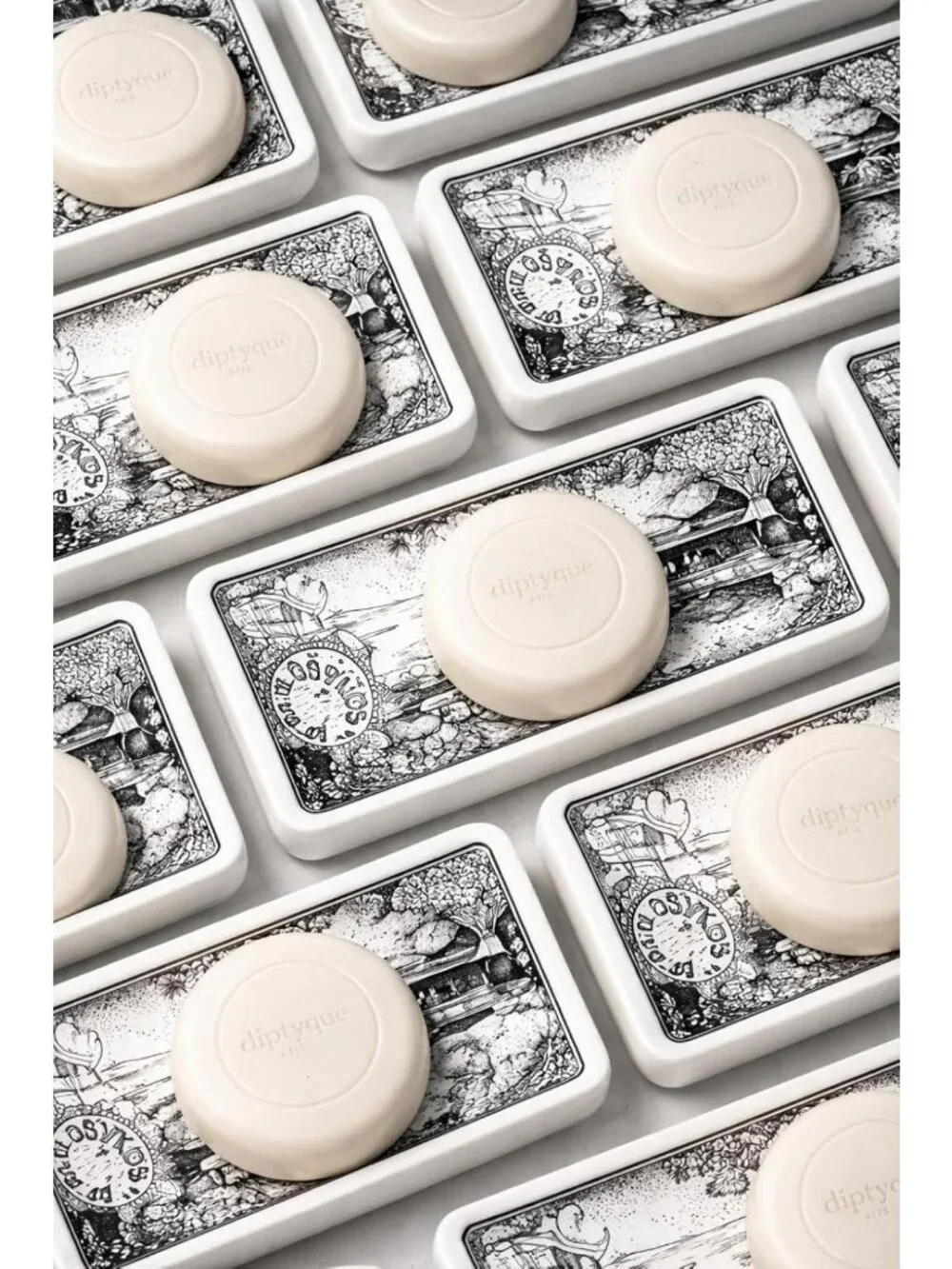Luxury Scented Soap Set - 5 Round Bars, 30g Each - Pleat-Wrapped, Made in Italy